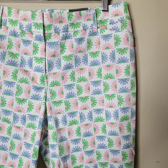 Talbots Perfect Short 9.5" Daisy Print Women's Size 14P NWT Petite - Picture 4 of 11